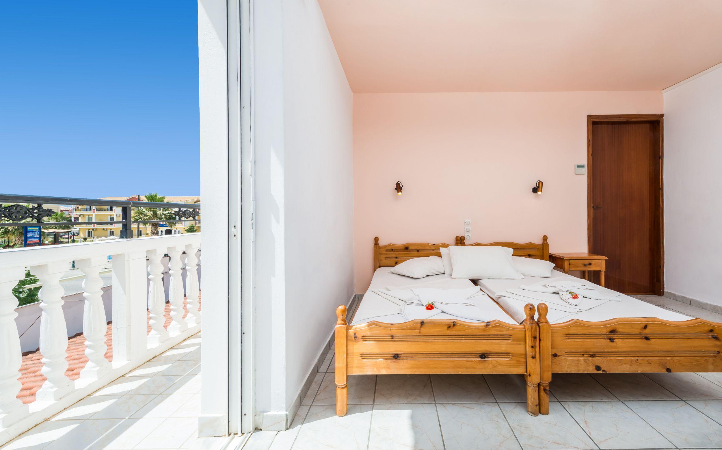 Athina Apartments Zakynthos Town Ngoại thất bức ảnh
