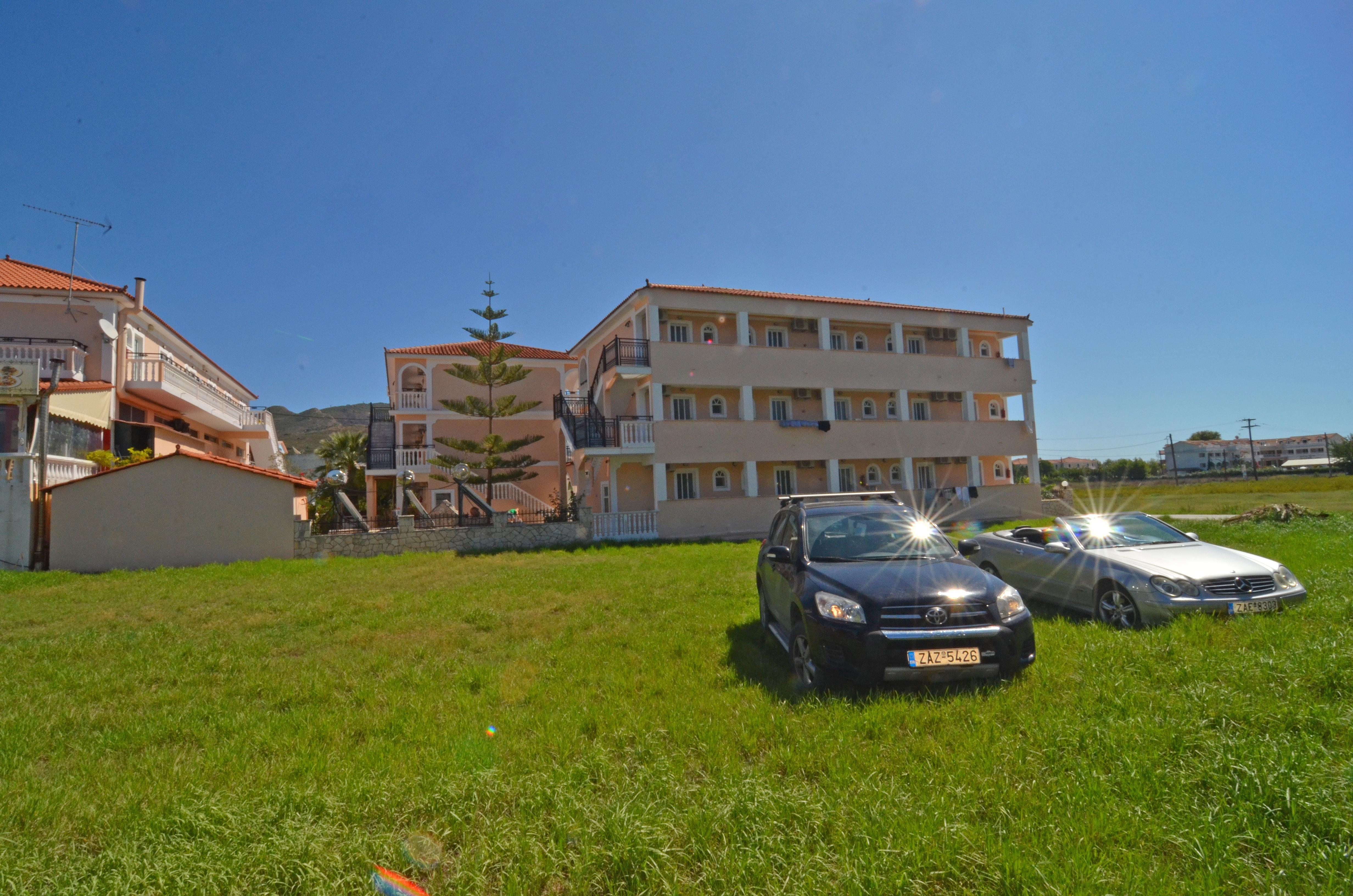 Athina Apartments Zakynthos Town Ngoại thất bức ảnh