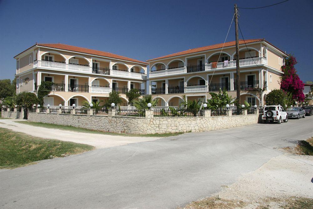 Athina Apartments Zakynthos Town Ngoại thất bức ảnh