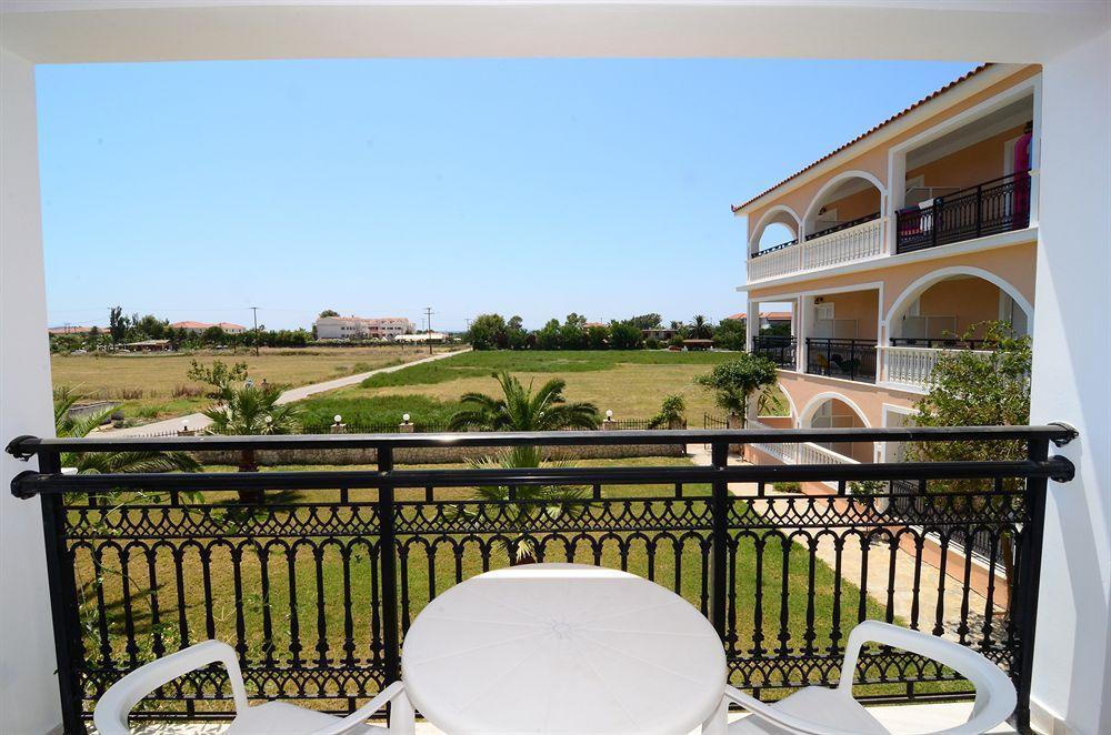 Athina Apartments Zakynthos Town Ngoại thất bức ảnh