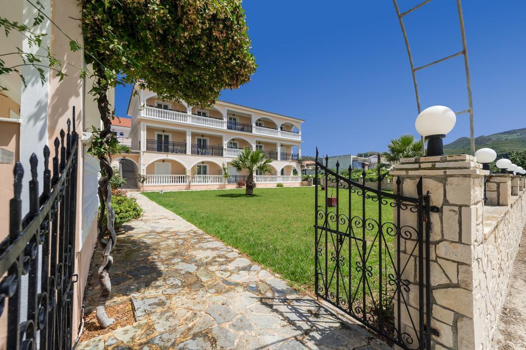 Athina Apartments Zakynthos Town Ngoại thất bức ảnh
