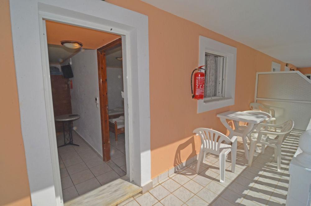 Athina Apartments Zakynthos Town Ngoại thất bức ảnh